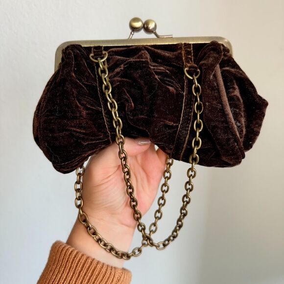 VTG Unlisted Kenneth Cole Kisslock Bow Purse in Brown Ruched Velvet & Brass - Picture 3 of 10